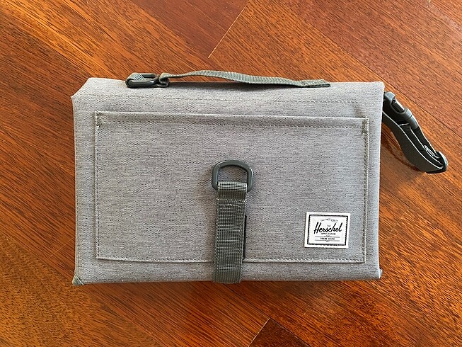 Herschel bebek alt değiştirme matı