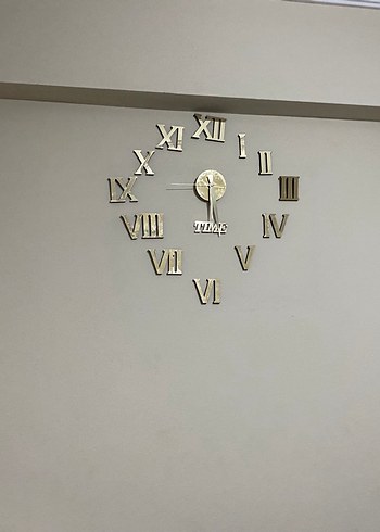 Bej Renkli Duvar Saati Roman Rakamlı