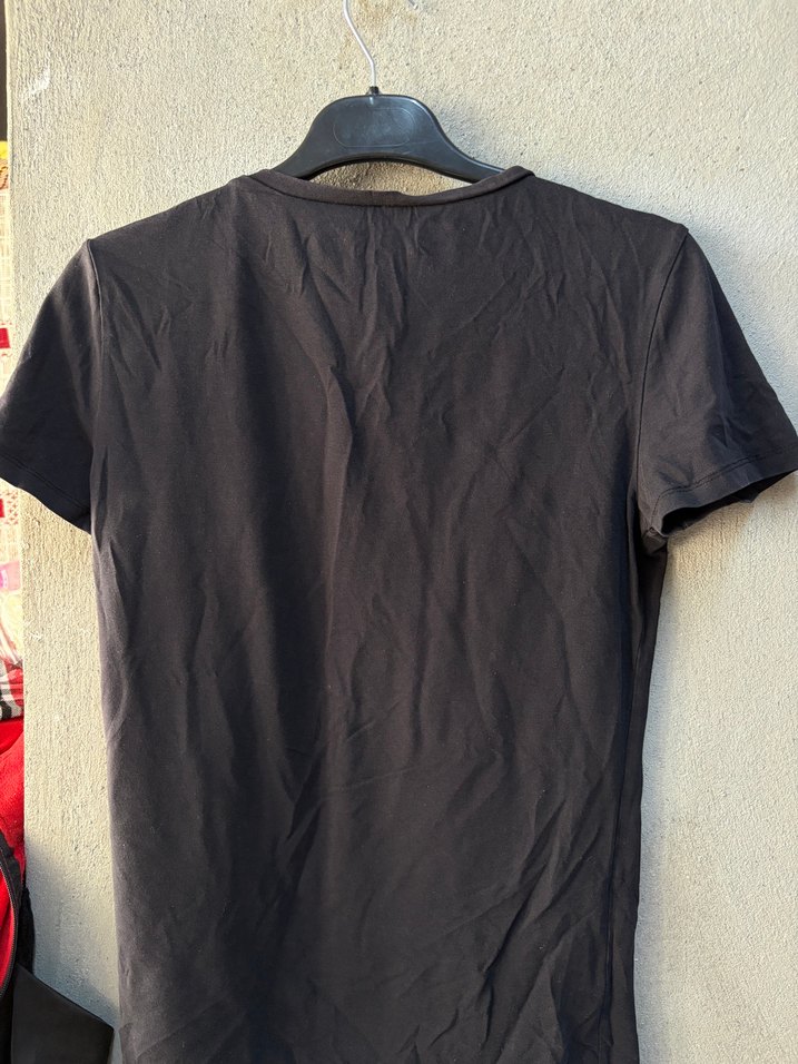 Siyah Bisiklet Yaka Basic Tişört — görsel 5/7