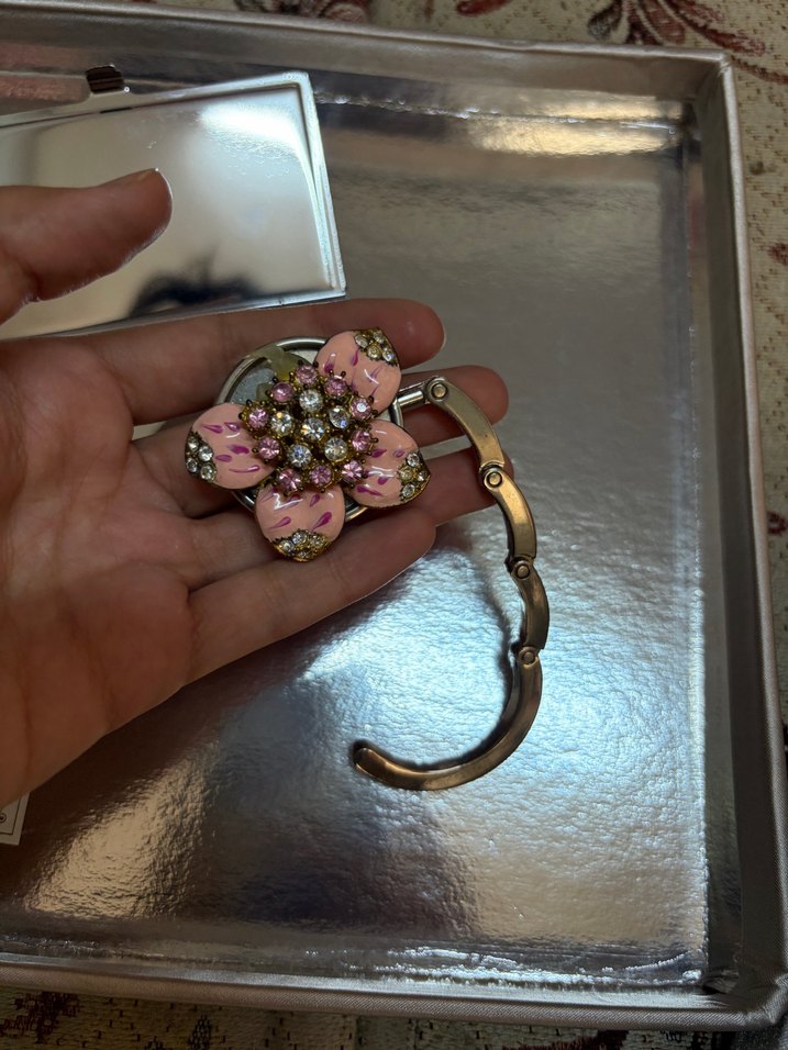 Pembe Çiçekli Vintage Metal Aksesuar Seti — görsel 4/6