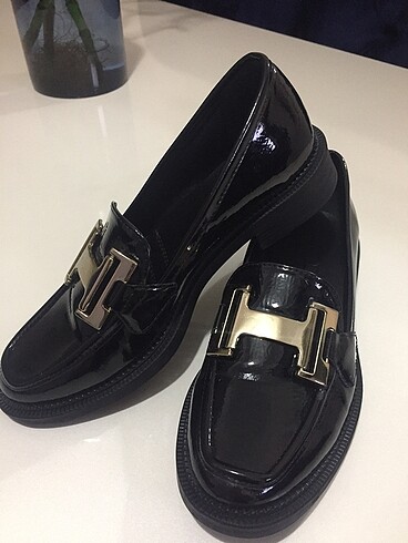 Zara Babet leofar