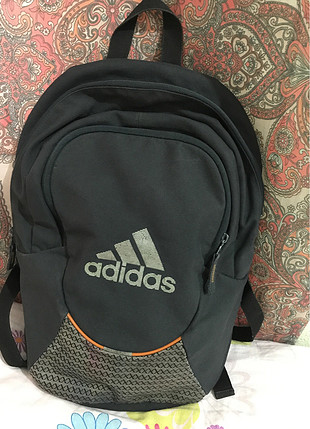 l Beden Adidas spor çanta
