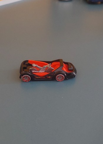 İkonik - Hot Wheels Deora II