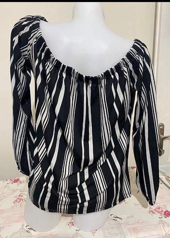 Kadın Beyaz Siyah Çizgili Uzun Kollu Bluz - Görsel 3