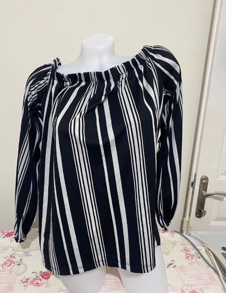 Kadın Beyaz Siyah Çizgili Uzun Kollu Bluz - Görsel 2