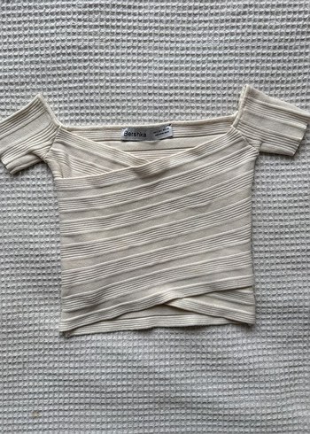 Bershka Ekru Kisa Kollu Crop Bluz