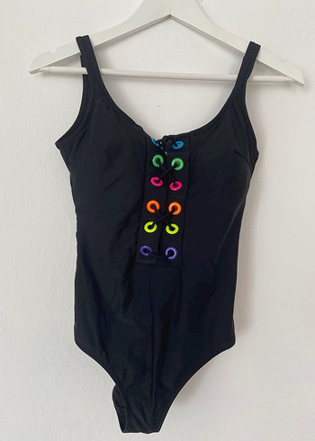 38 Beden Siyah Düğmeli Strappy Mayo