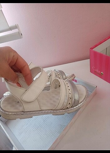 30 Beden beyaz Renk Kız çocuk sandalet 