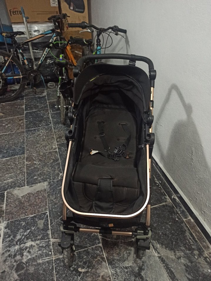 Koyu Siyah Bebek Arabası - Görsel 4