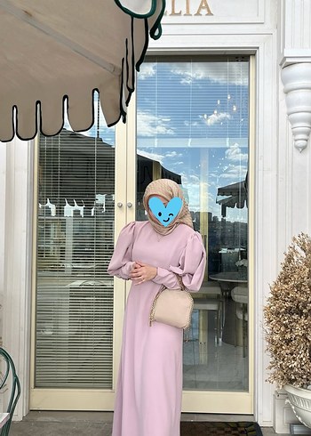 Balon kollu pembe tesettür elbise