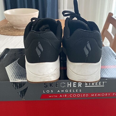 36,5 Beden Skechers uno - stand on air