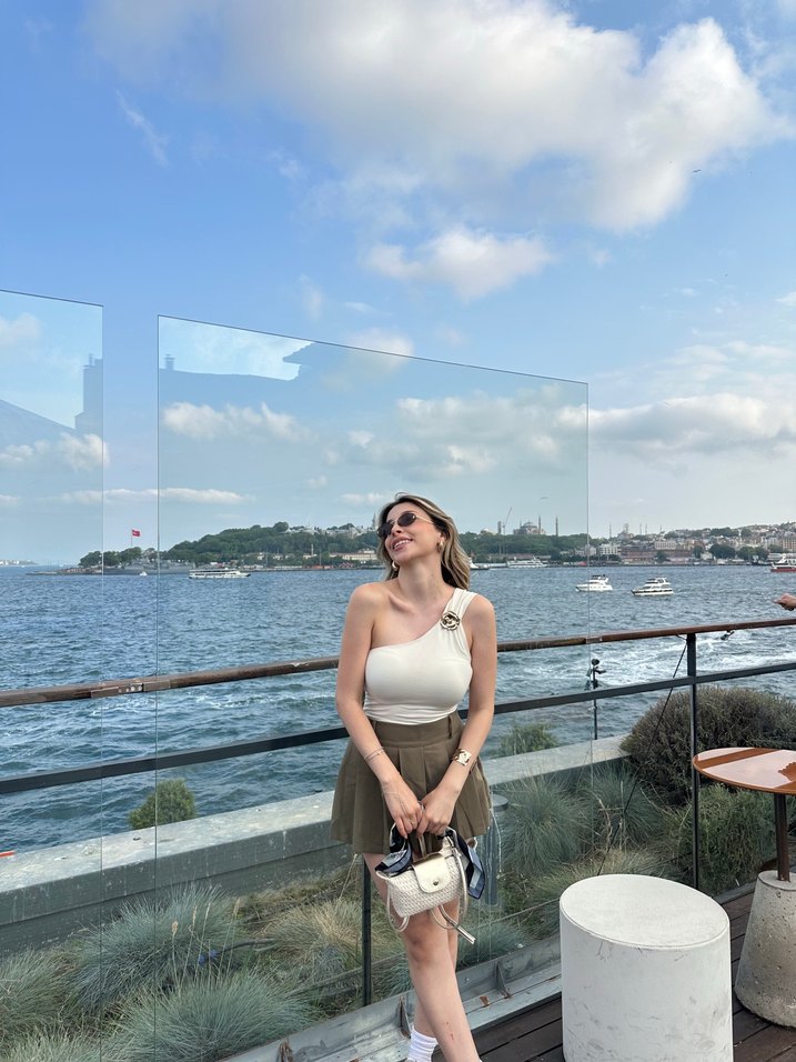 Bej Renkli Salaş Mini Etek - Görsel 2