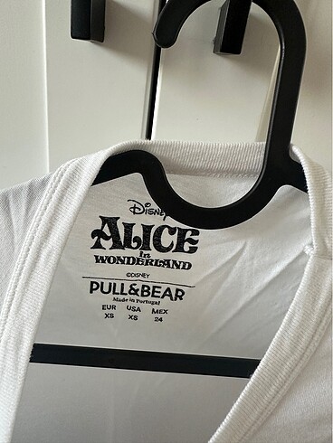 Pull and Bear Pull bear tshirt