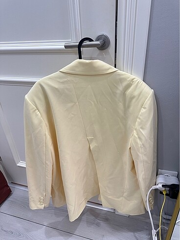 s Beden Bershka butter yellow blazer ceket arkası kesikli