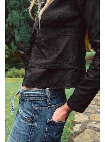 xs Beden Zara bağcıklı işlemeli bluz