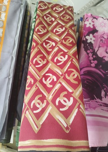 Chanel Kırmızı Parlak Fermuarlı İpek Eşarp - Görsel 2