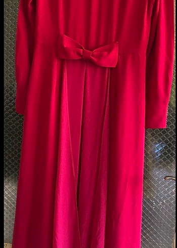 Nakışlı ve Payetli Kırmızı V Yaka Abiye Elbise - Görsel 5