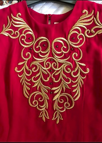 Nakışlı ve Payetli Kırmızı V Yaka Abiye Elbise - Görsel 2