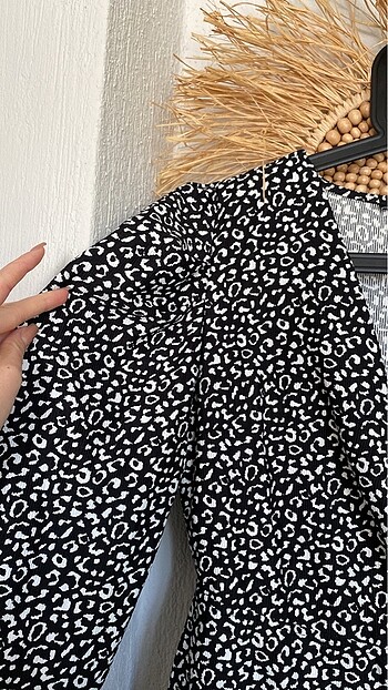 38 Beden siyah Renk Volanlı kısa elbise