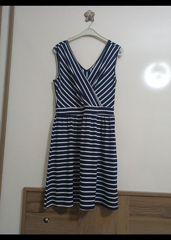 Çizgili V Yakalı Kadın Elbise - Görsel 2