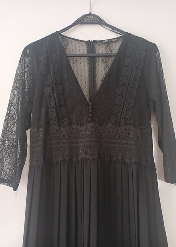 V Yaka Siyah Yarım Kollu Piliseli Elbise - Görsel 5