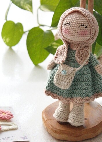 Amigurumi küçük tesettürlü bebek