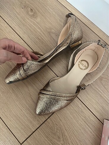 Zara Bronz ışıltılı bilekten bağlamı babet