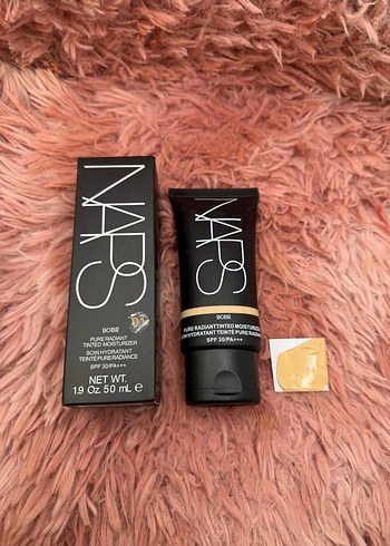 Nars Pure Radiant Tinted Moisturizer Spf 25