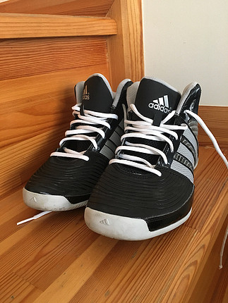 Adidas spor ayakkabısı