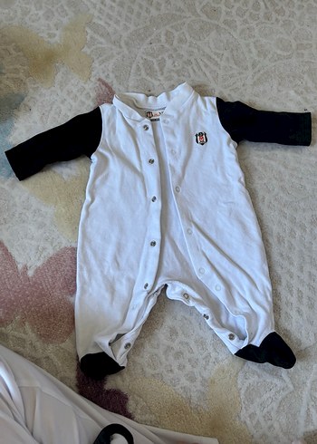 Yenidoğan Beden beyaz Renk Beşiktaş Baskılı %100 Pamuk Bebek Body