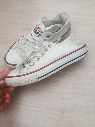 Beyaz convers