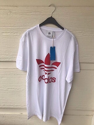 adidas tişört