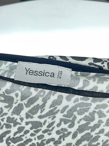 m Beden çeşitli Renk Yessica Bluz %70 İndirimli.