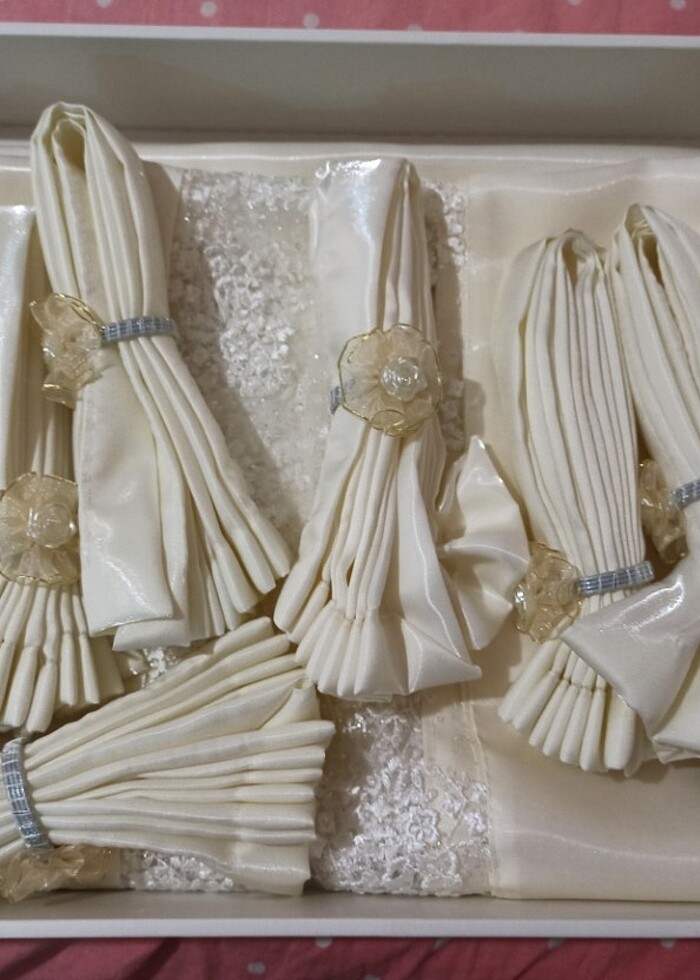 Çeyizlik masa örtüsü takımı  - Görsel 3