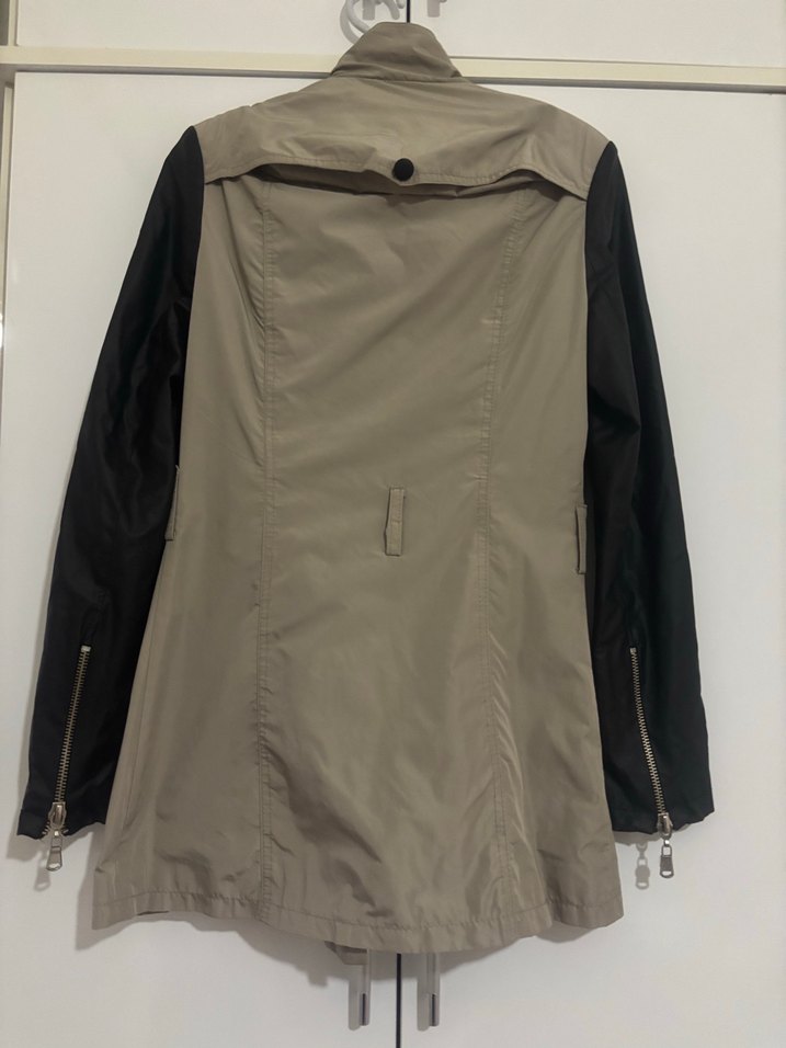 Dik Yaka Fermuarlı Bej Kadın Trençkot - Görsel 2