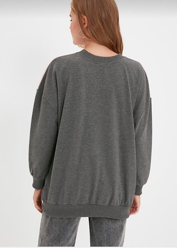 Trendyol & Milla Gri ve Pembe Renk Bloklu Kadın Sweatshirt