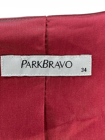 34 Beden kırmızı Renk Park Bravo Blazer %70 İndirimli.