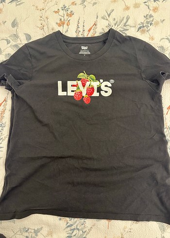 Levis Siyah Cilekli Cizim Tisort