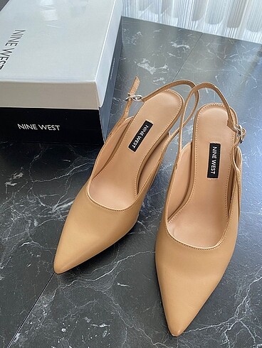 Nine West Nine West