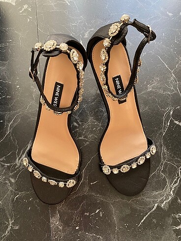 Nine West Nine West