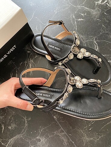 37 Beden Nine West