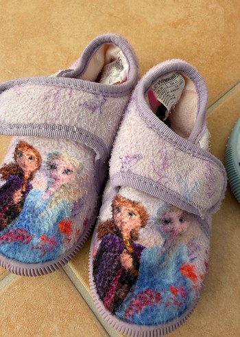 Kız Çocuk Renkli Baskılı Sıcak Terlik - Görsel 3