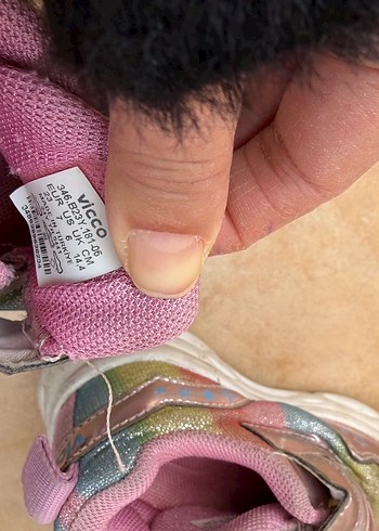 Kız Çocukları İçin Renkli Cırt Cırtlı Spor Ayakkabı vicco - Görsel 4