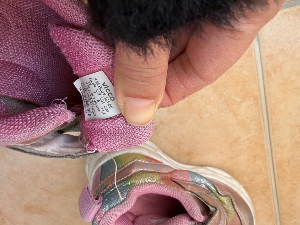 Kız Çocukları İçin Renkli Cırt Cırtlı Spor Ayakkabı vicco - Görsel 4