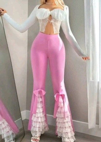 Trendyol & Milla Dantel Detayli Pembe Midi İspanyol Paca Pantolon
