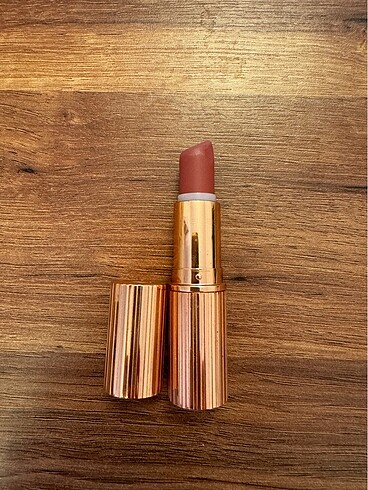 Charlotte Tilbury Pillow Talk Ruj