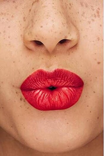 Avon Color Trend Poppy Ruj