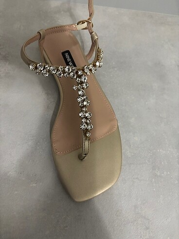 37 Beden ten rengi Renk Nine west sandalet