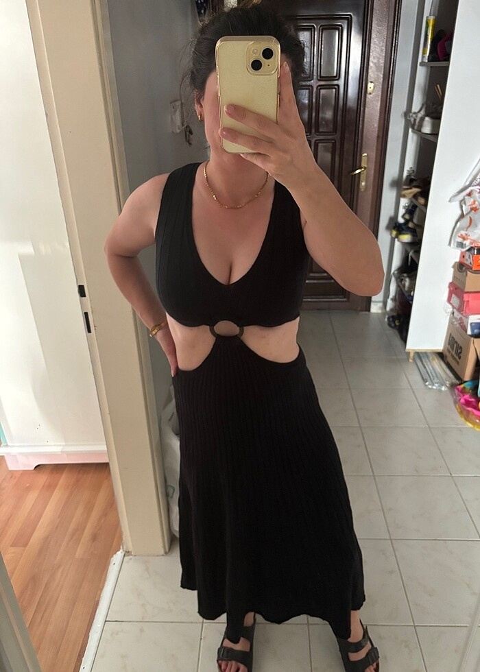 Dekolteki elbise trendyol - Görsel 2