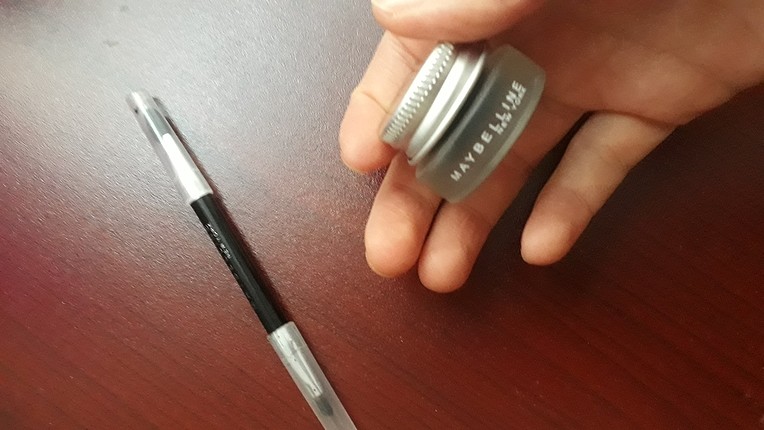 maybelline eyeliner